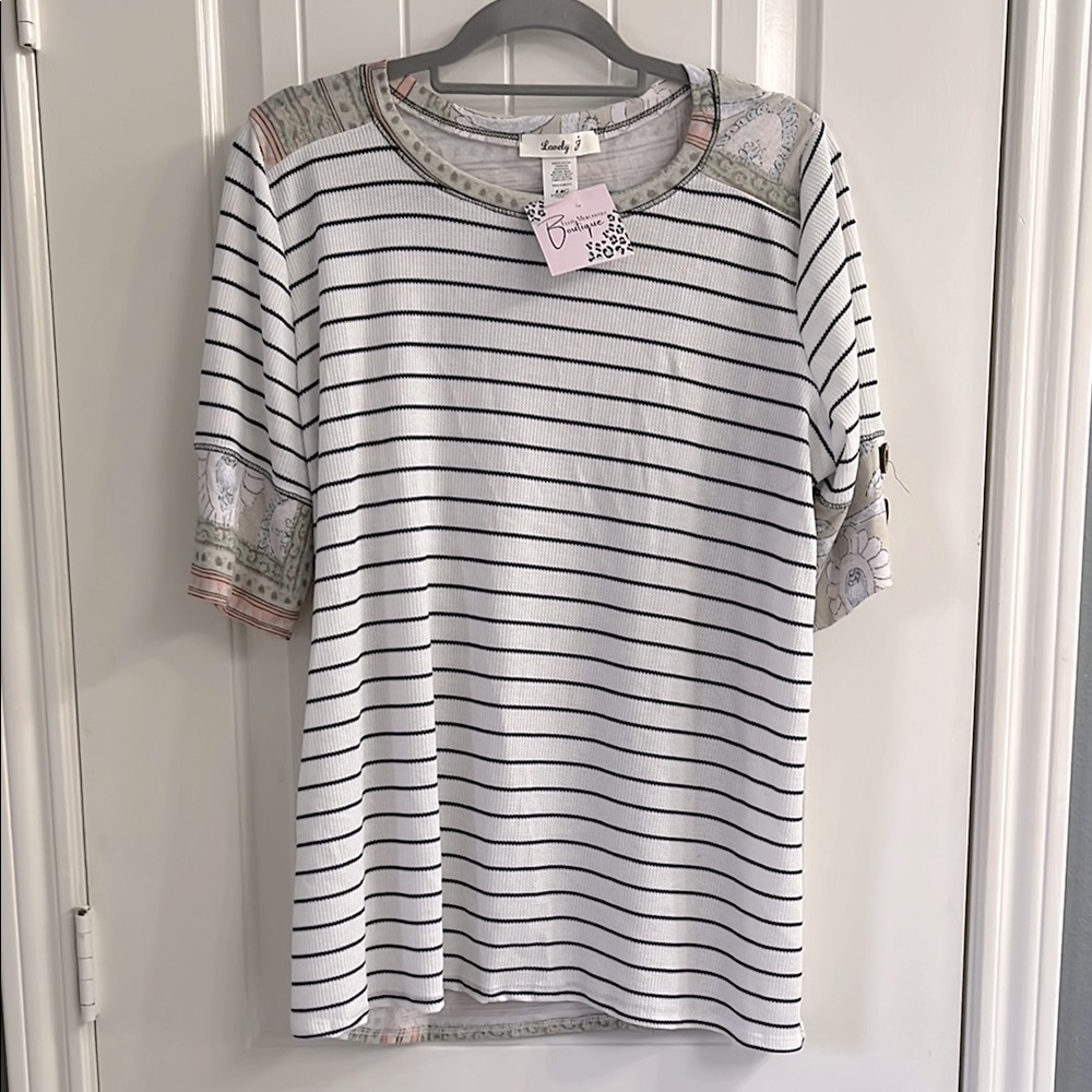 Lovely J Striped White and Black Top on front